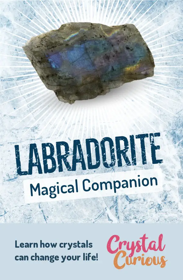 Labradorite Meaning & Healing Properties. Labradorite protects your aura from negative energy and supports psychic activities like communicating with spirit guides. Learn  all the crystal & gemstone properties and crystal healing for beginners at CrystalCurious.com. Energy healing, chakra stones, positive energy & vibrations, crystal therapy, crystal meanings. #crystalhealing #crystals #gemstones #energymedicine #energyhealing #newage #crystalcurious